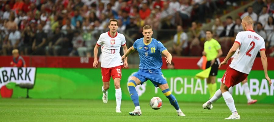 Трансфер, який зірвала операція: Артем Довбик міг опинитися у Стамбулі: що сталося