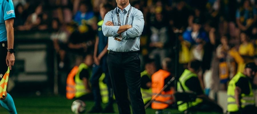 Іноземцям – зась! УАФ налаштована залишити Сергія Реброва на чолі збірної