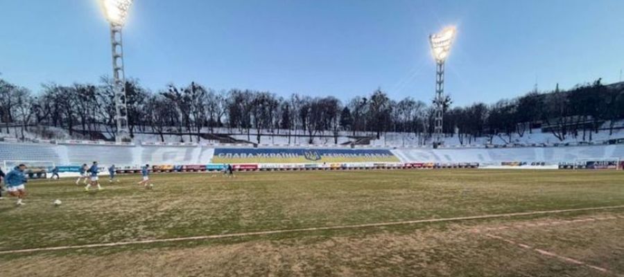 Фатальна помилка! Причини жахливого стану поля на стадіоні Динамо розкрито