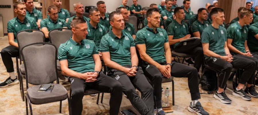 30 найменувань одягу! УАФ екіпірувала арбітрів перед стартом нового чемпіонату України (фото)