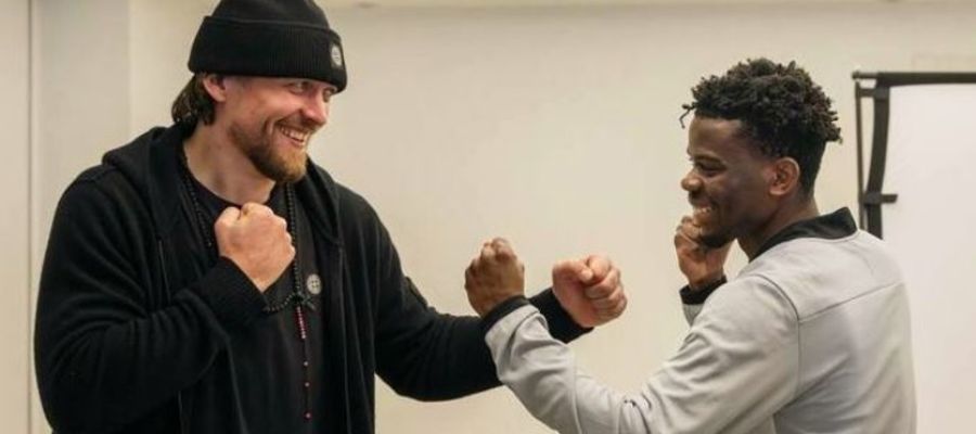 Провів цілу лекцію: Олександр Усик приєднався до зборів Полісся в Іспанії