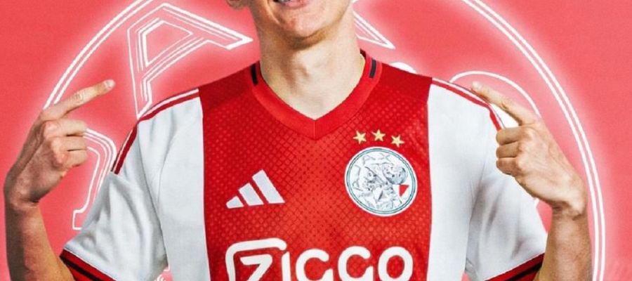 Українець Олександр Зінченко перейшов до Аякса: всі подробиці гучного трансфера